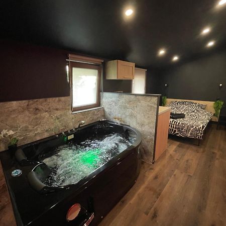 Jacuzzi Love Room Mulhouse Exteriör bild